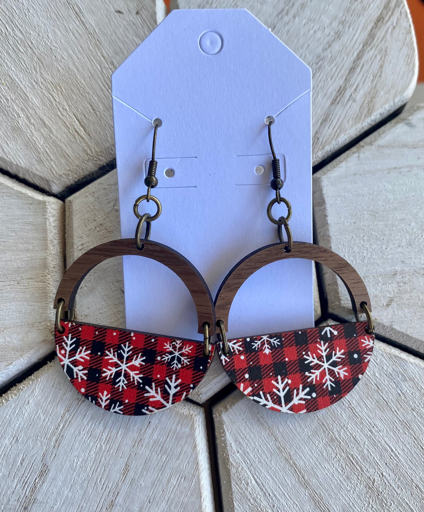 Buffalo Plaid Snowlakes