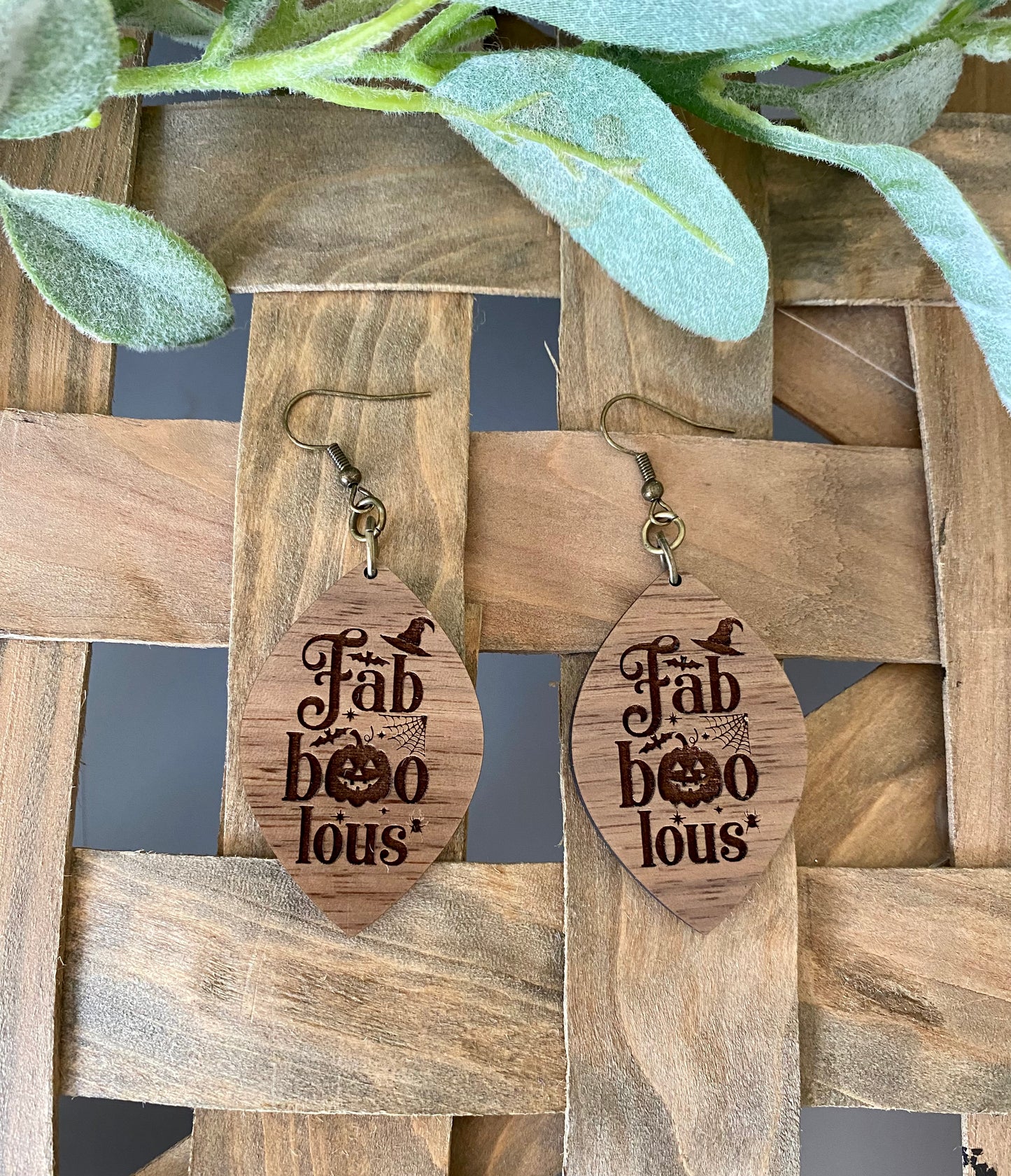 Fab-boo—lous